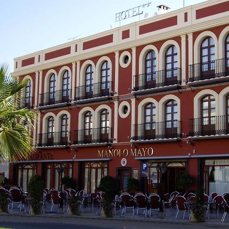 Hotel Manolo Mayo Los Palacios Y Villafranca Dış mekan fotoğraf