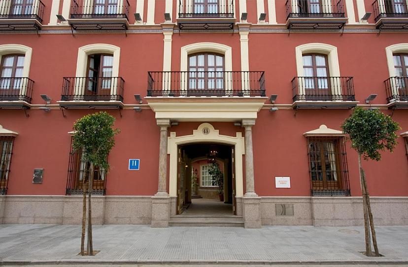 Hotel Manolo Mayo Los Palacios Y Villafranca Dış mekan fotoğraf